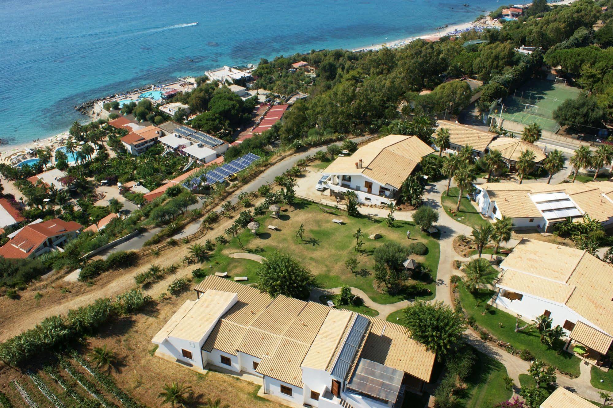 Borgo Donna Canfora Capo Vaticano Exterior foto